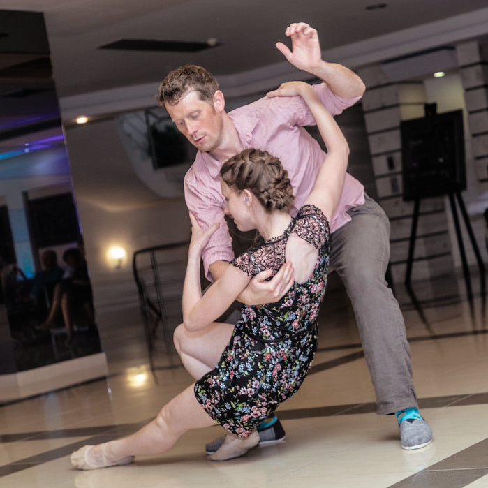 Matt & Sarah, Simply Modern Jive